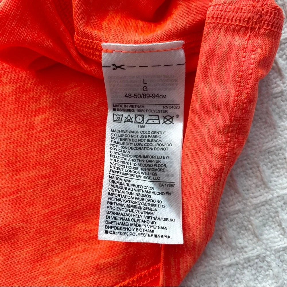 GAP Men's Bright Orange Short Sleeve Tee
